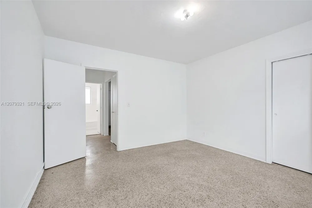 700 82nd St #3 Miami Beach, FL 33141