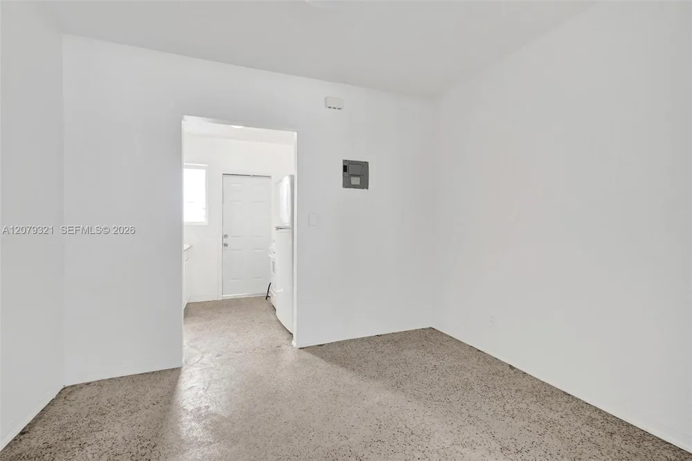 700 82nd St #3 Miami Beach, FL 33141