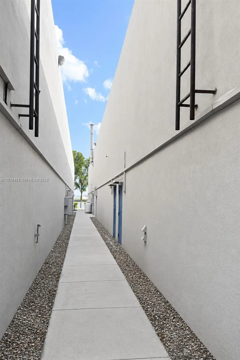 10770 NW 138th St #1 Hialeah Gardens, FL 33018