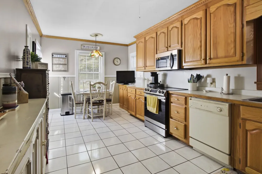 102 W Lawn St McMinnville, TN 37110