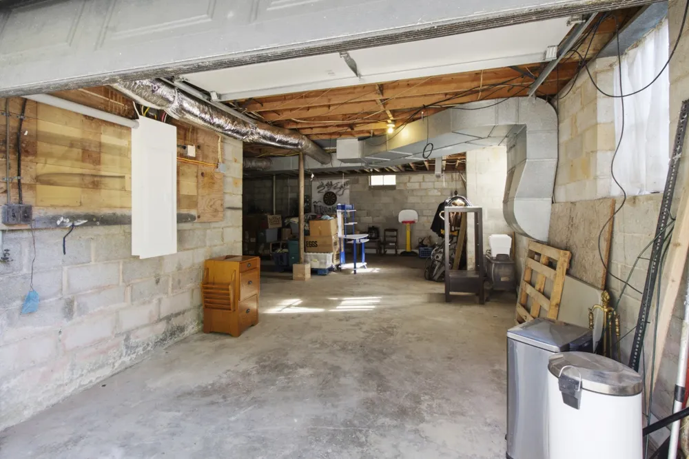 102 W Lawn St McMinnville, TN 37110