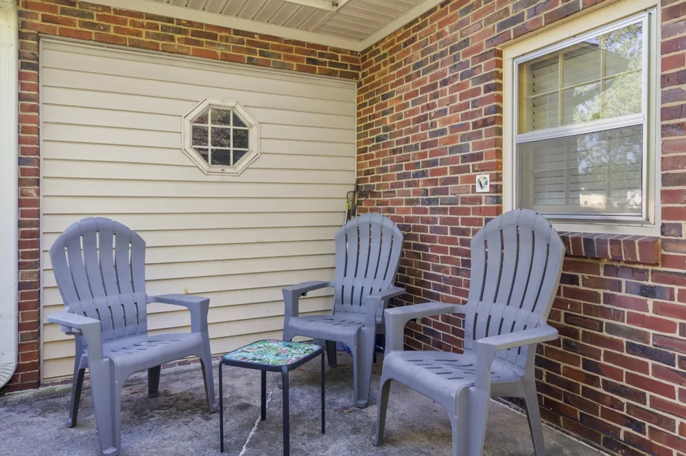 102 W Lawn St McMinnville, TN 37110