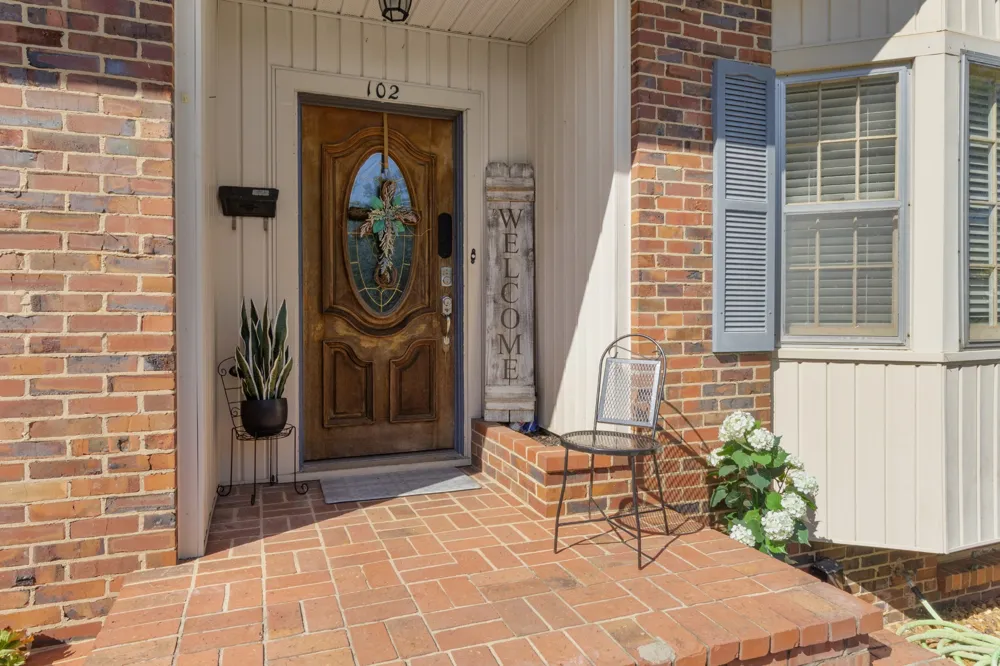 102 W Lawn St McMinnville, TN 37110