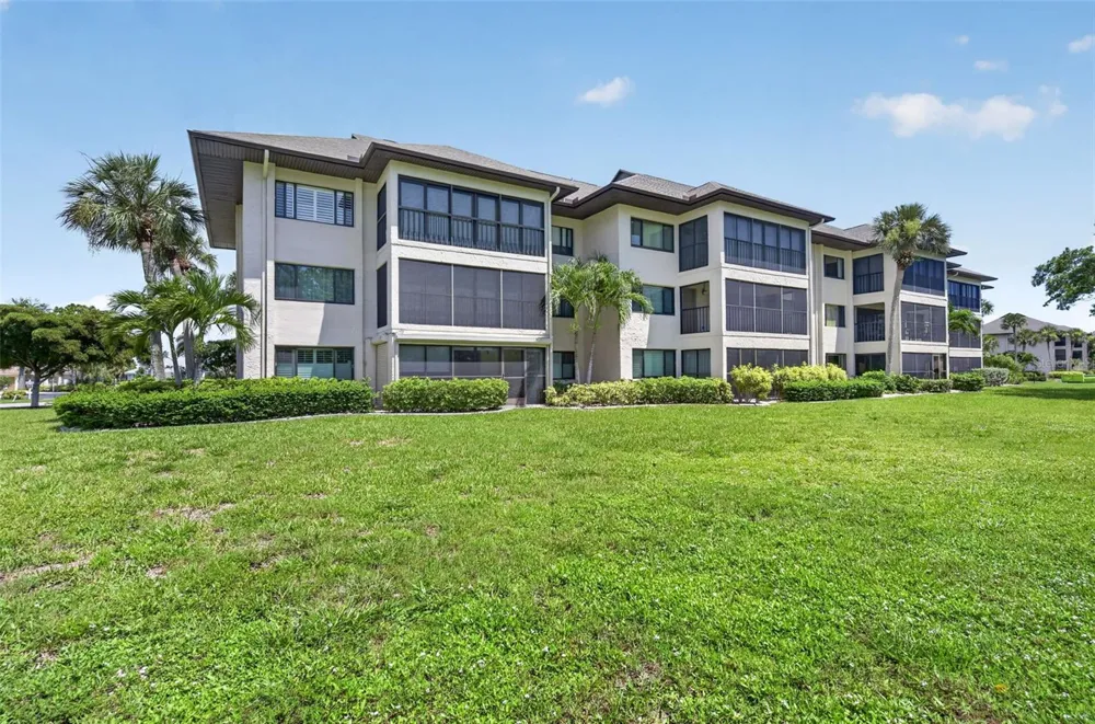 1610 ISLAMORADA BOULEVARD #61B Punta Gorda, FL 33955