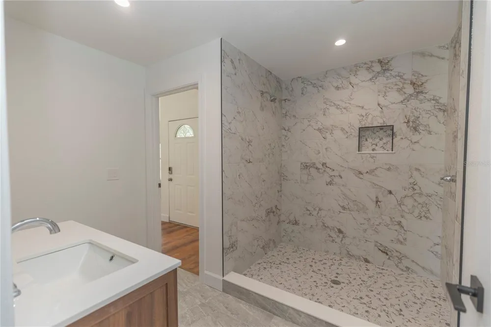 10453 GREENWAY AVENUE Englewood, FL 34224
