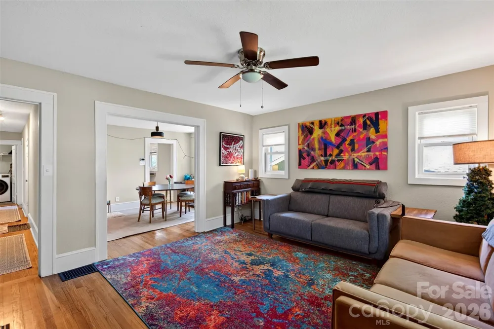 52 Pennsylvania Avenue Asheville, NC 28806