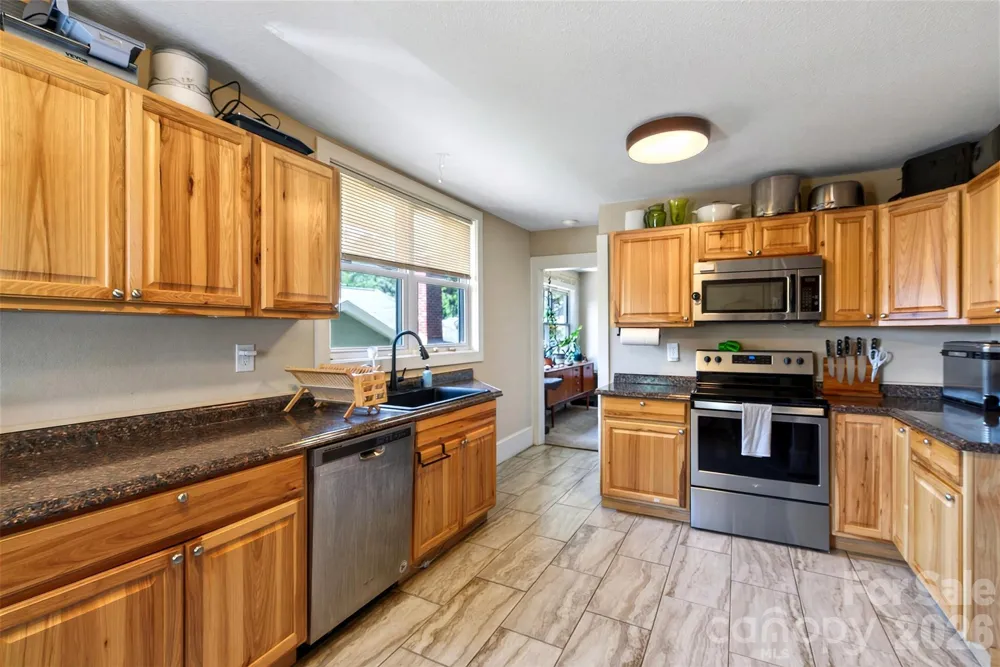 52 Pennsylvania Avenue Asheville, NC 28806