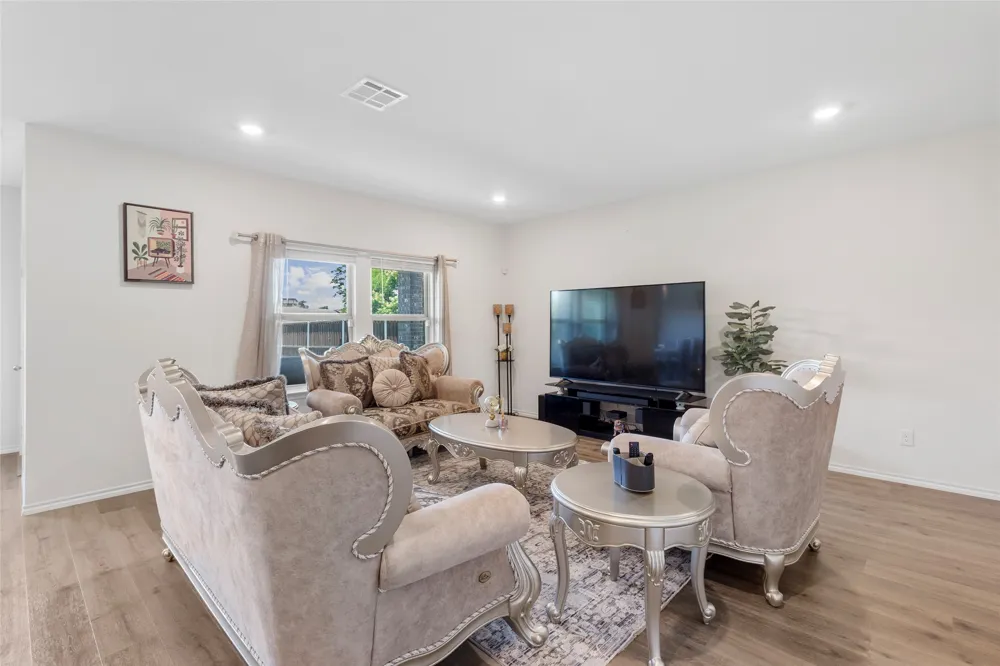 3005 Karsen Lane Mesquite, TX 75126