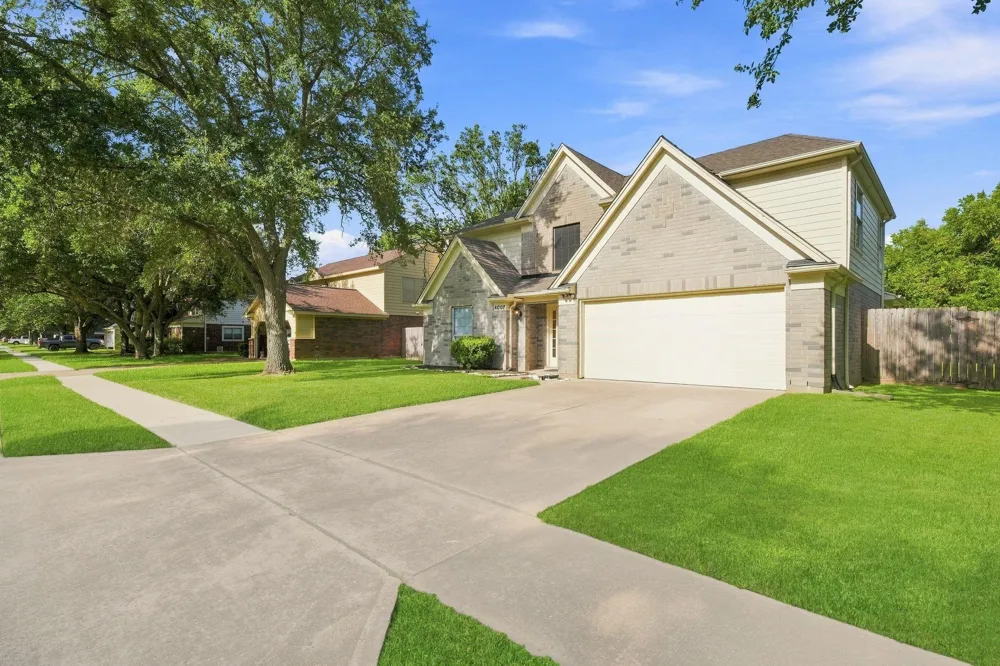 4007 Dogwood Drive Pearland, TX 77584