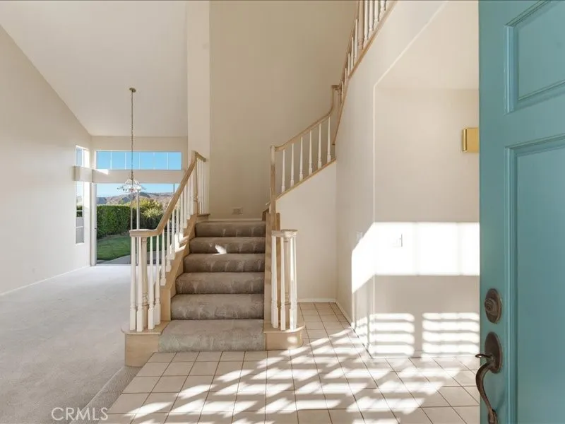 8331 E Hillsdale Orange, CA 92869