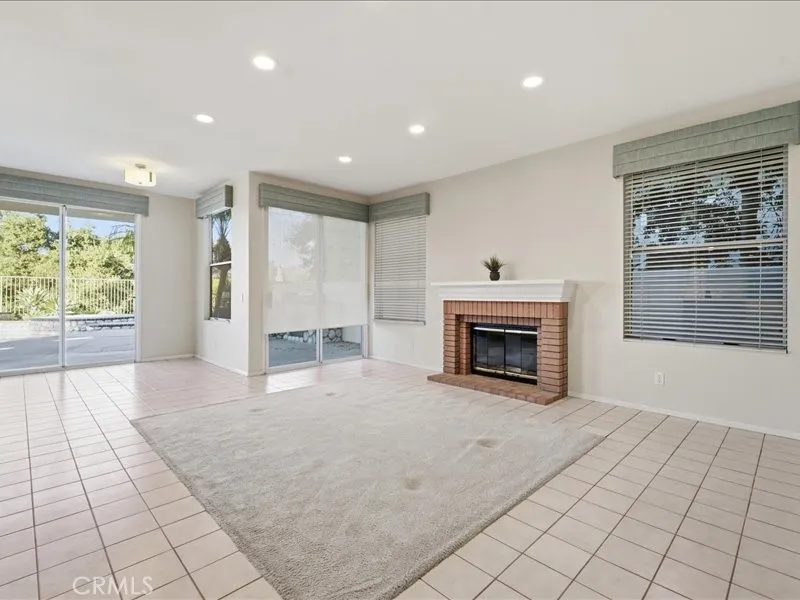 8331 E Hillsdale Orange, CA 92869