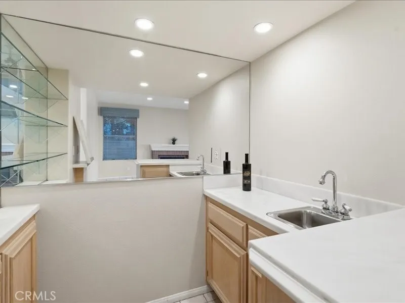 8331 E Hillsdale Orange, CA 92869