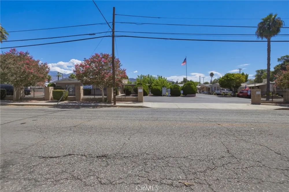 12177 3rd #14 Yucaipa, CA 92399