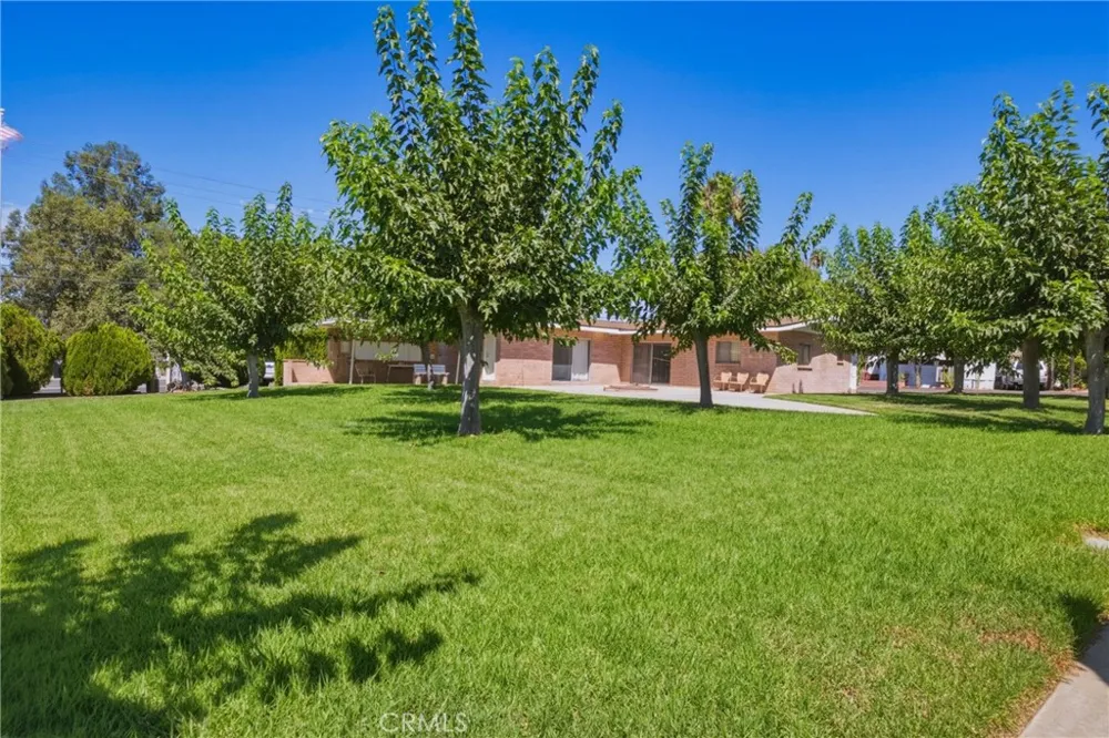 12177 3rd #14 Yucaipa, CA 92399