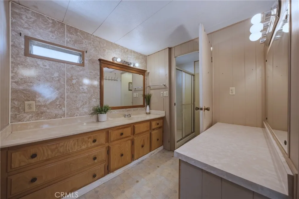 12177 3rd #14 Yucaipa, CA 92399