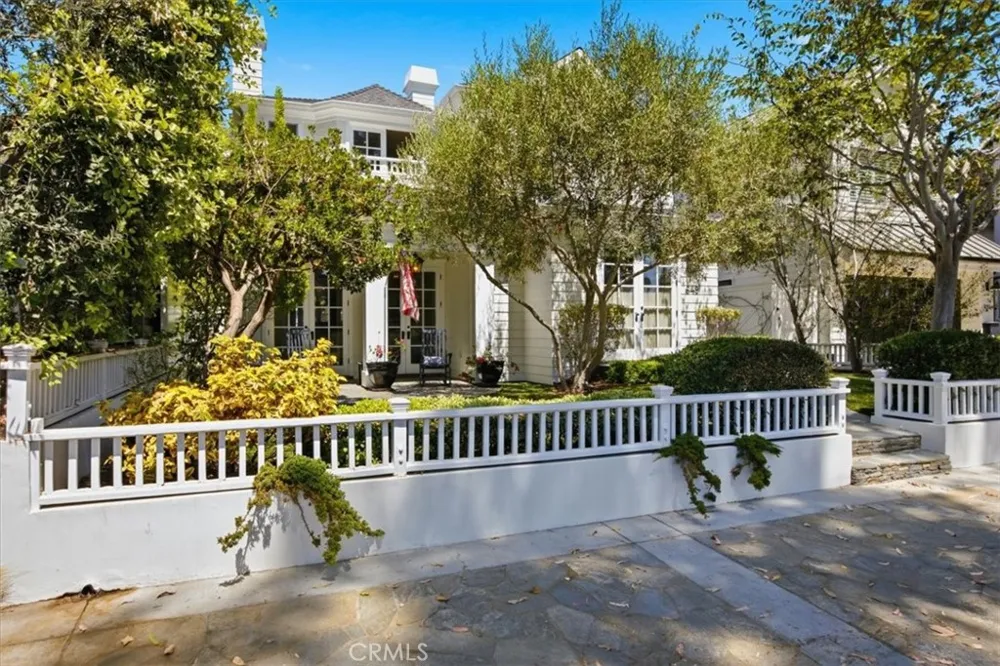 649 31st Manhattan Beach, CA 90266