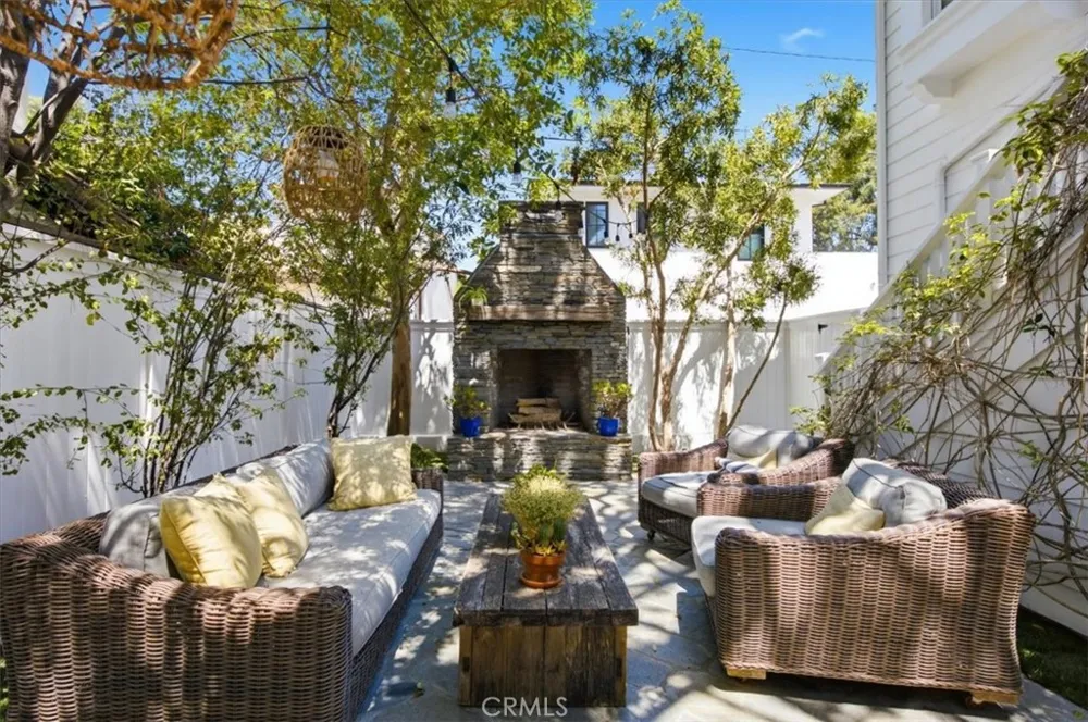649 31st Manhattan Beach, CA 90266