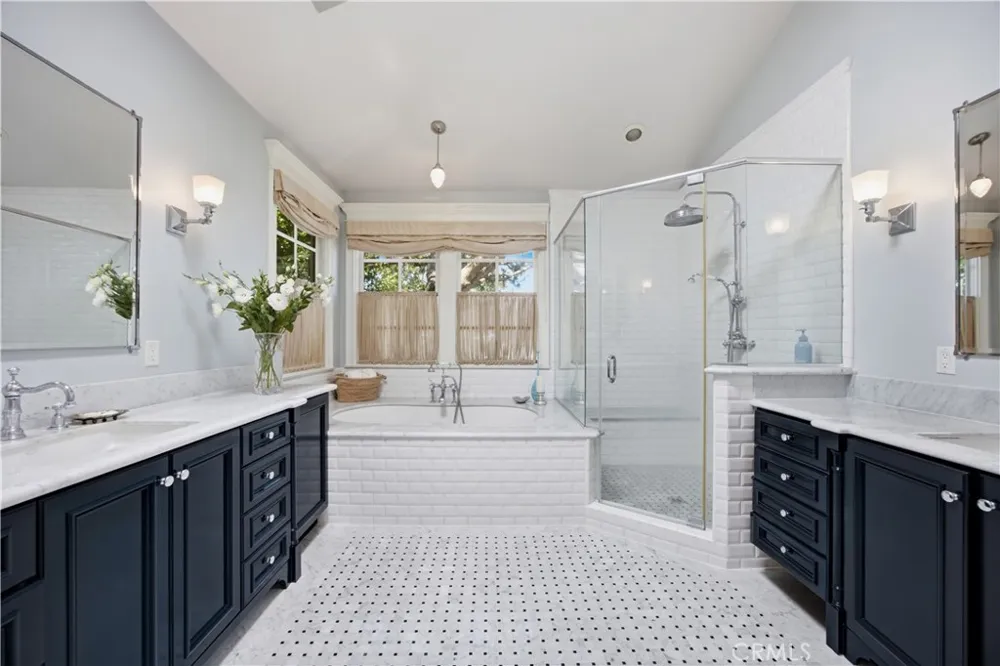 649 31st Manhattan Beach, CA 90266