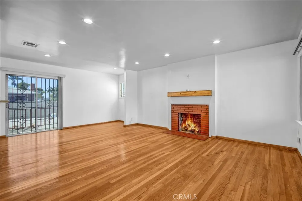 13901 Spinning Gardena, CA 90249