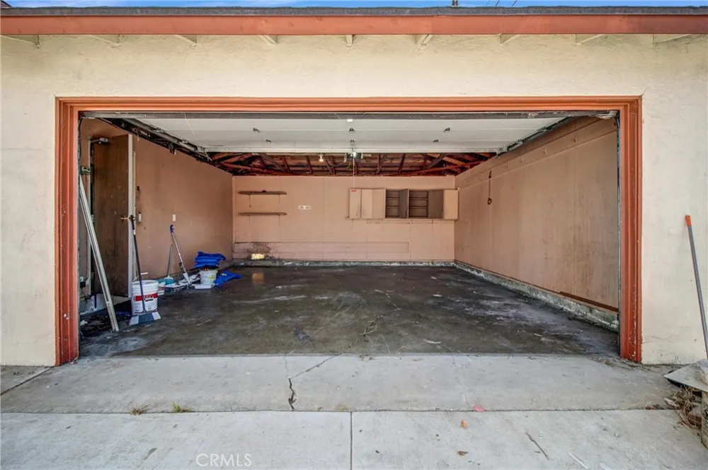 13901 Spinning Gardena, CA 90249