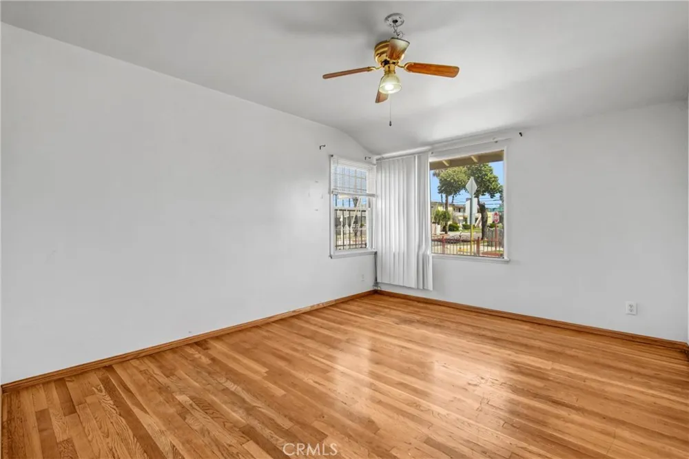 13901 Spinning Gardena, CA 90249