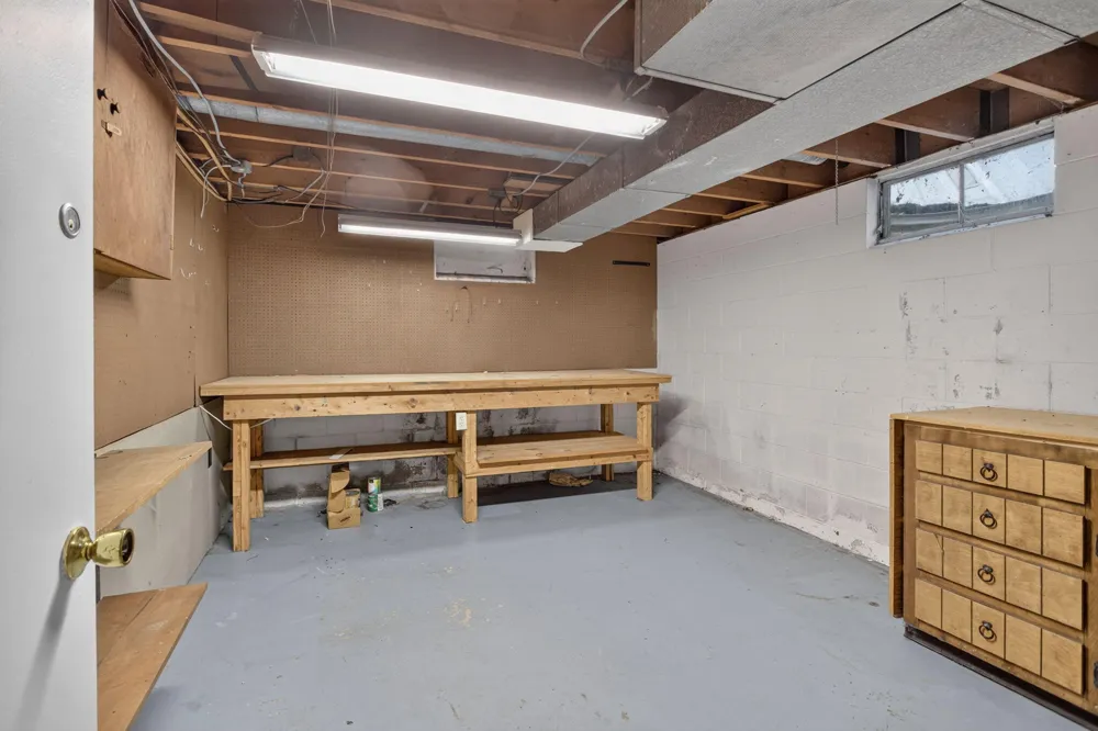 3829 W Walmont Road Jackson, MI 49203