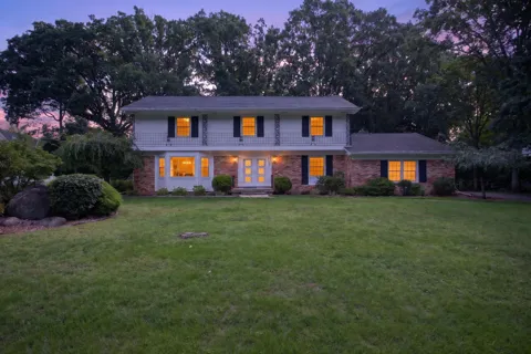 3829 W Walmont Road