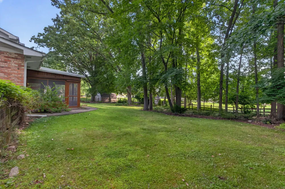 3829 W Walmont Road Jackson, MI 49203