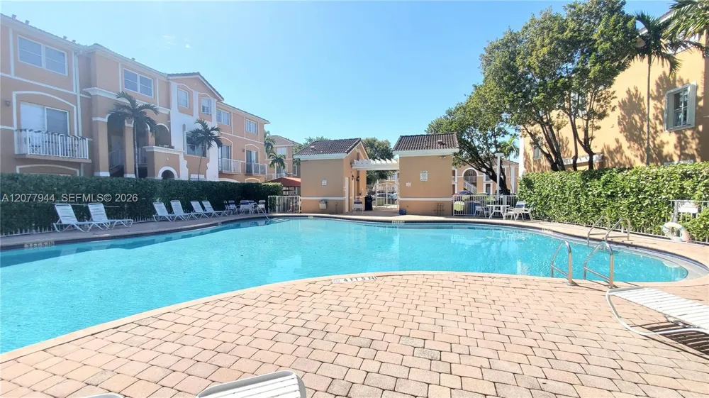 7070 NW 177th St #205-10 Hialeah, FL 33015
