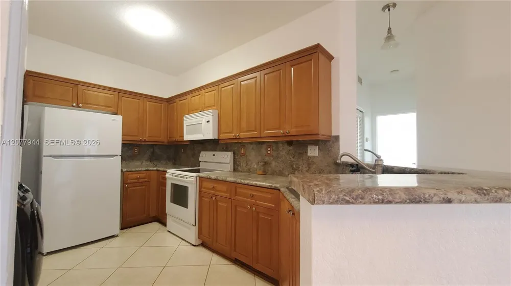 7070 NW 177th St #205-10 Hialeah, FL 33015