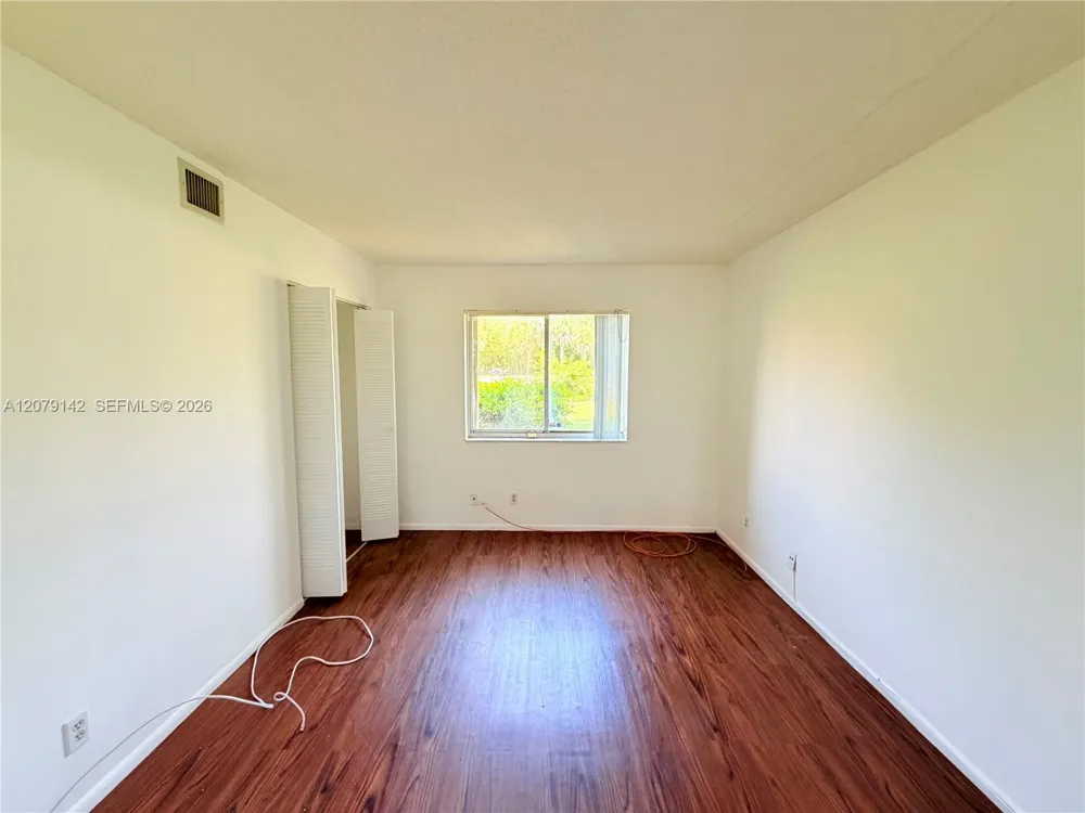 107 Gardens Dr #106 Pompano Beach, FL 33069