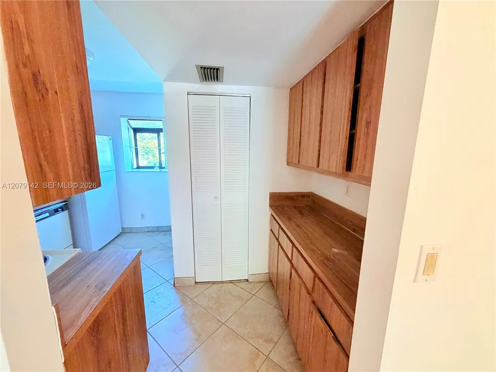 107 Gardens Dr #106 Pompano Beach, FL 33069