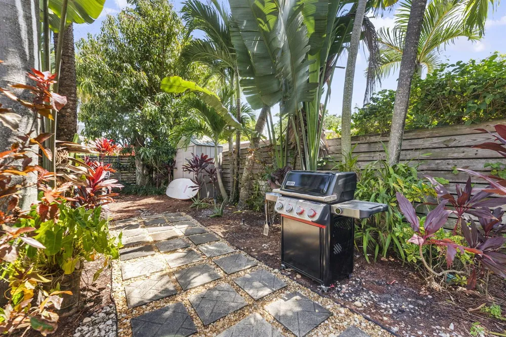 1627 NE 17TH AVENUE Fort Lauderdale, FL 33305
