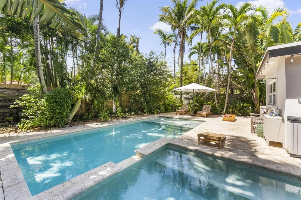 1627 NE 17TH AVENUE Fort Lauderdale, FL 33305