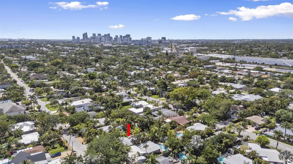 1627 NE 17TH AVENUE Fort Lauderdale, FL 33305