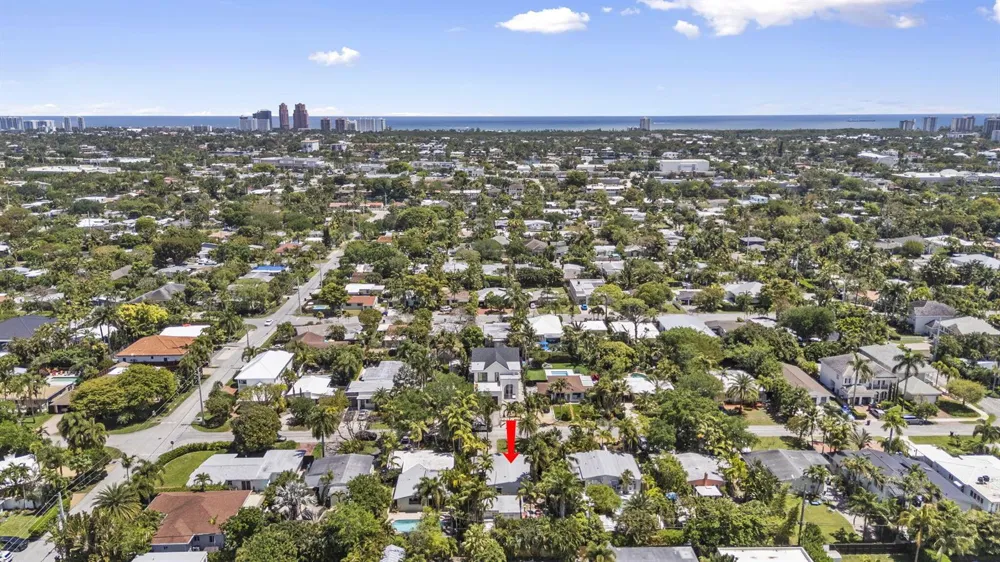 1627 NE 17TH AVENUE Fort Lauderdale, FL 33305