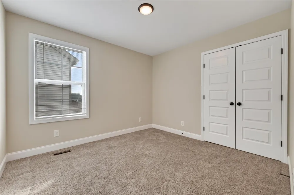 1378 Isaiah Dr Clarksville, TN 37042