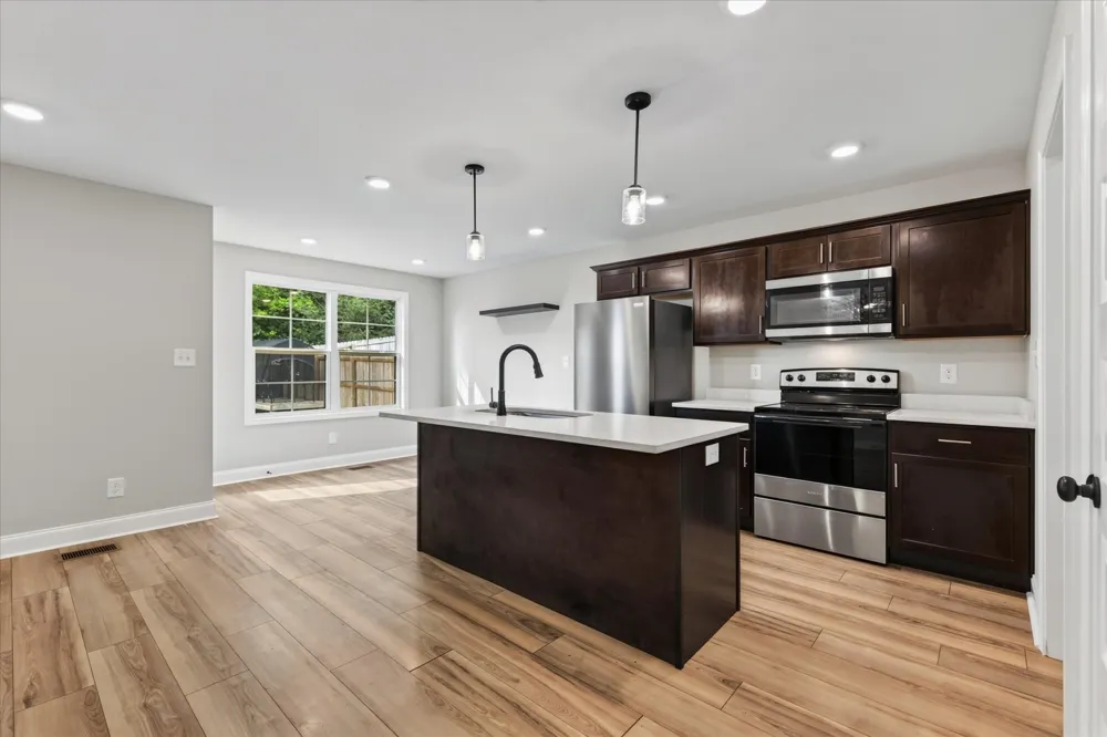 1378 Isaiah Dr Clarksville, TN 37042