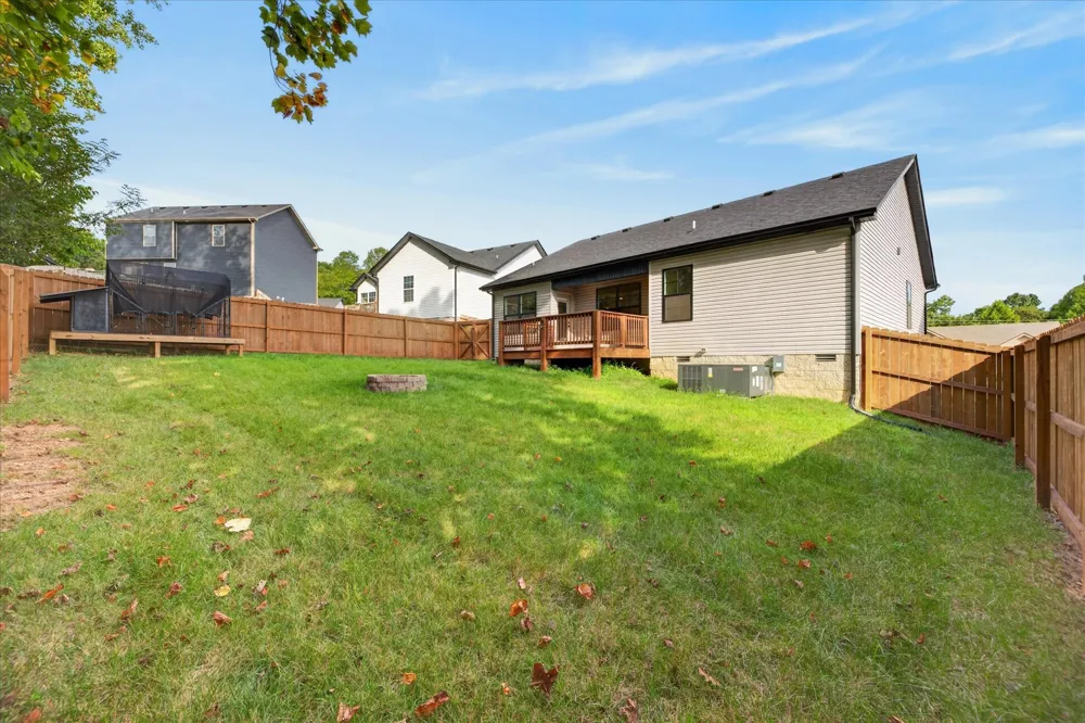 1378 Isaiah Dr Clarksville, TN 37042
