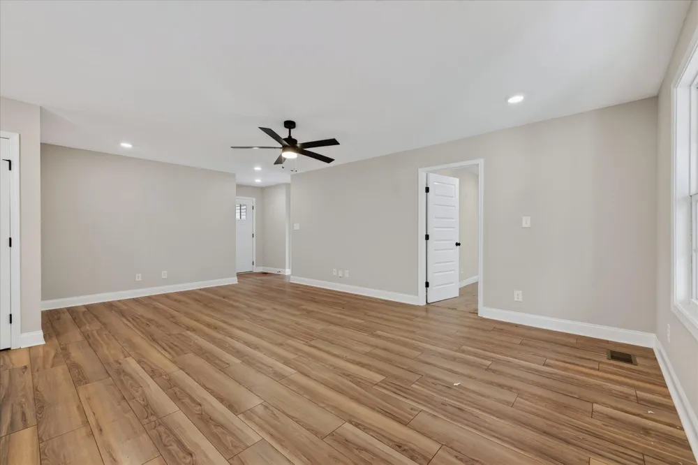 1378 Isaiah Dr Clarksville, TN 37042