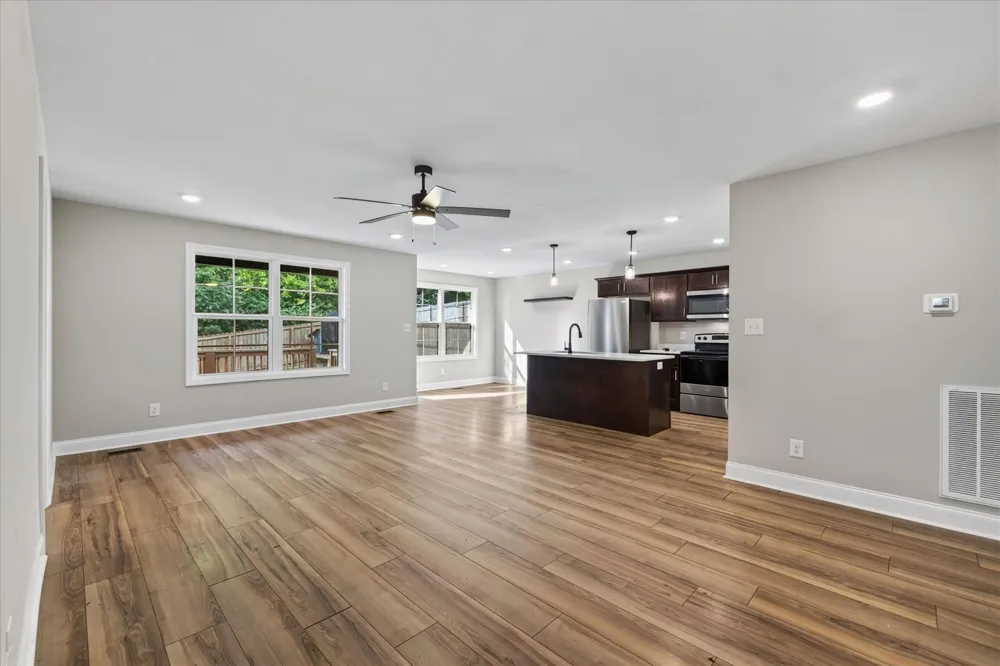 1378 Isaiah Dr Clarksville, TN 37042