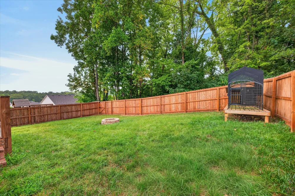 1378 Isaiah Dr Clarksville, TN 37042