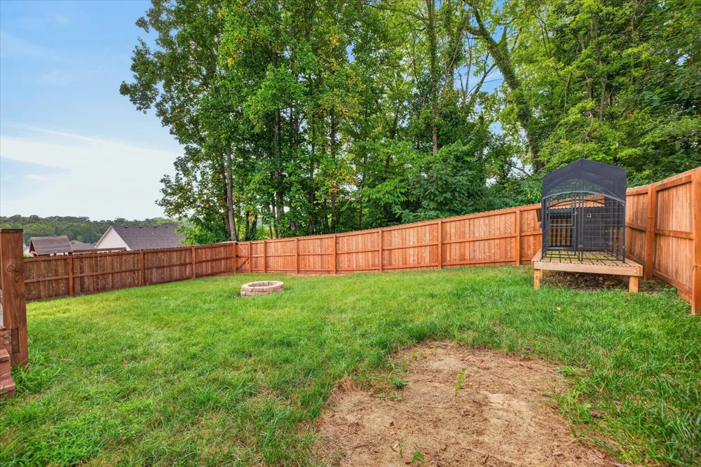 1378 Isaiah Dr Clarksville, TN 37042