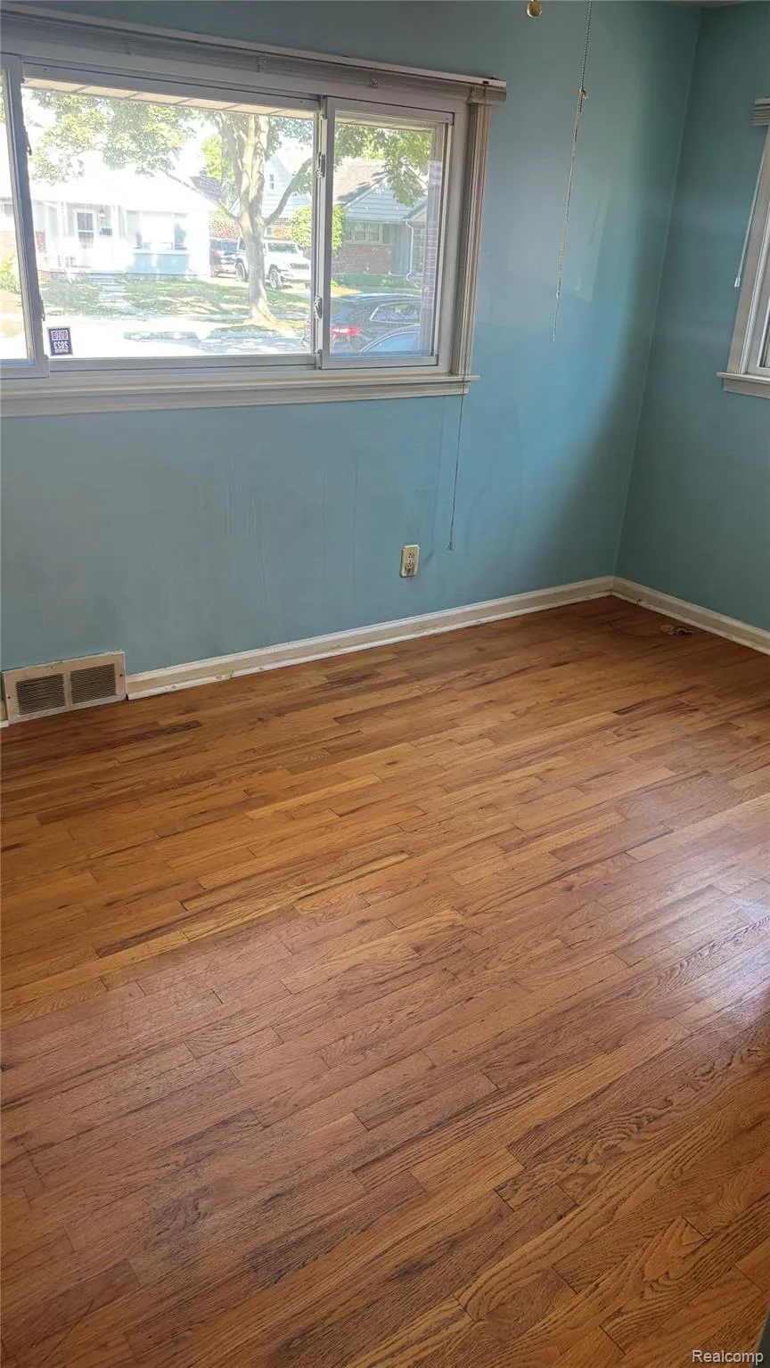 2035 Raymond Avenue Dearborn City, MI 48124