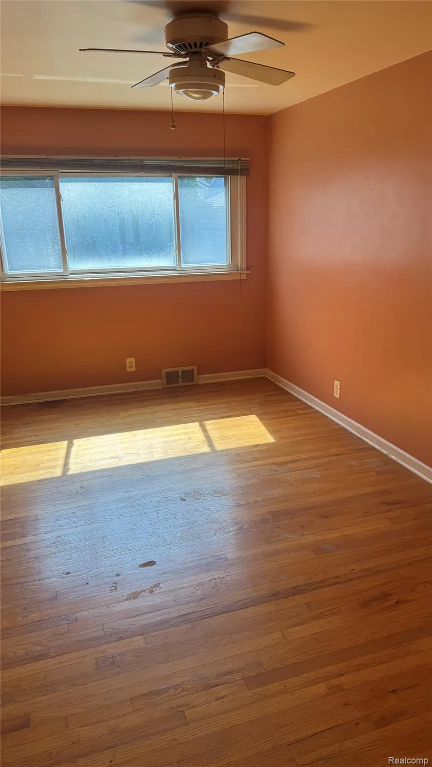2035 Raymond Avenue Dearborn City, MI 48124