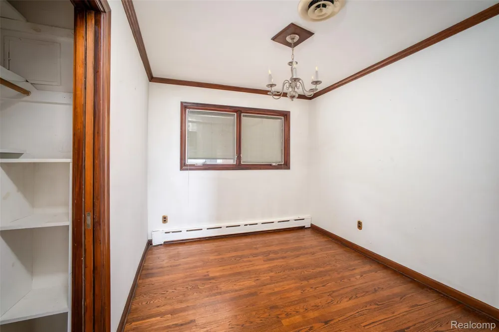 751 Auburn Street Plymouth City, MI 48170