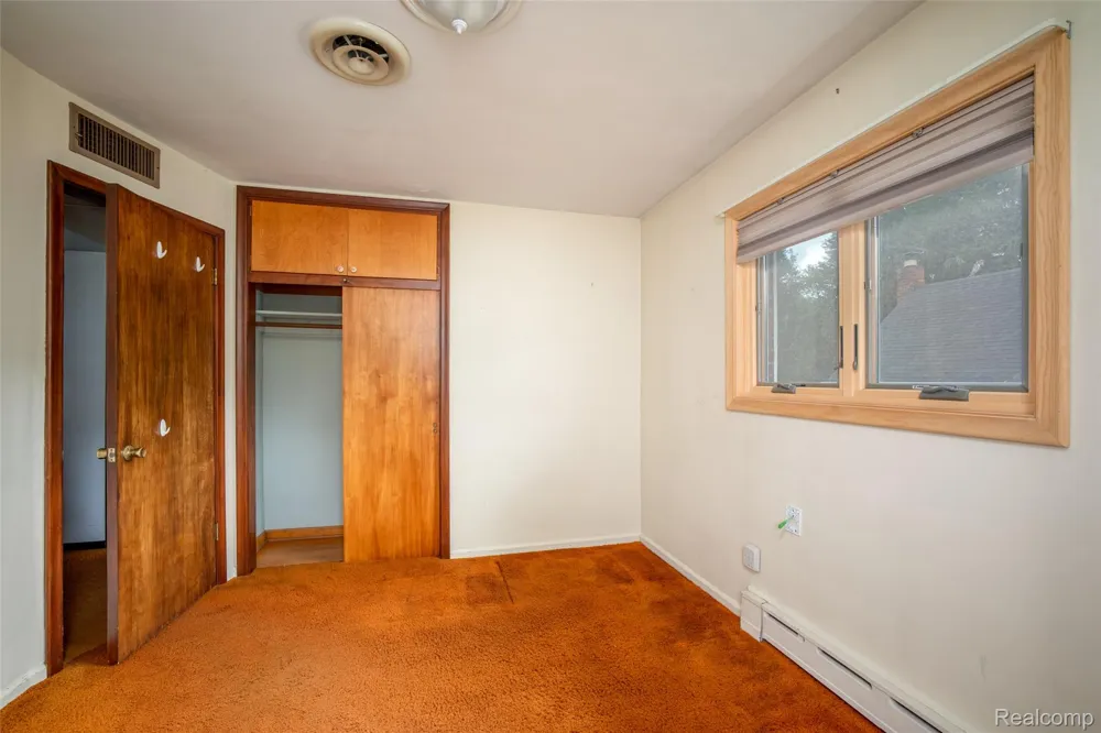 751 Auburn Street Plymouth City, MI 48170