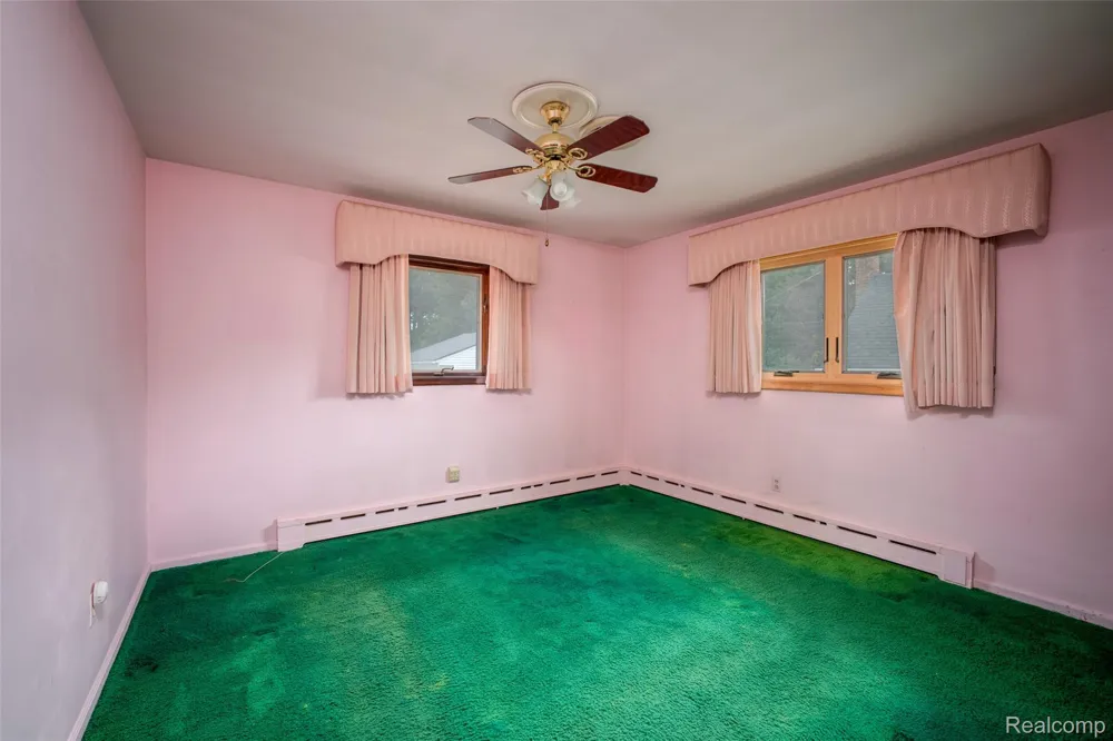 751 Auburn Street Plymouth City, MI 48170