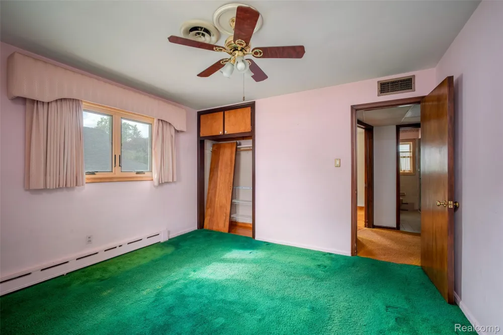 751 Auburn Street Plymouth City, MI 48170