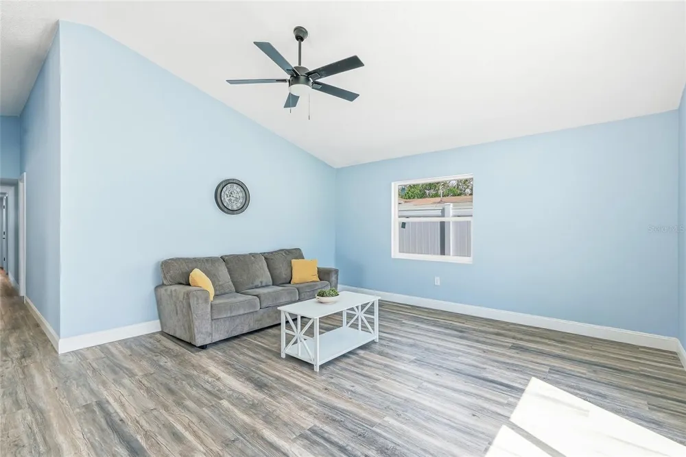 1811 49TH STREET St Petersburg, FL 33710